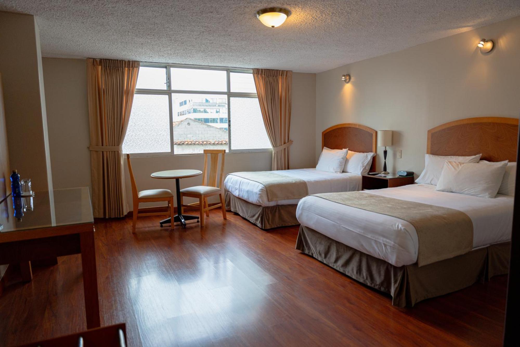 Hotel Santa Monica Cuenca Exteriör bild