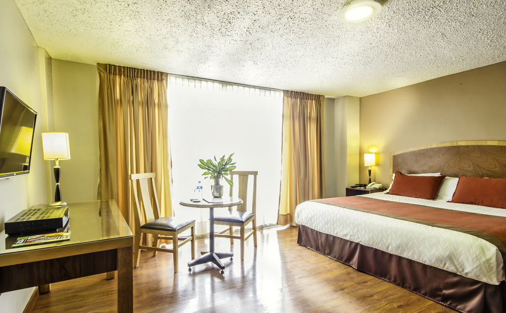 Hotel Santa Monica Cuenca Exteriör bild