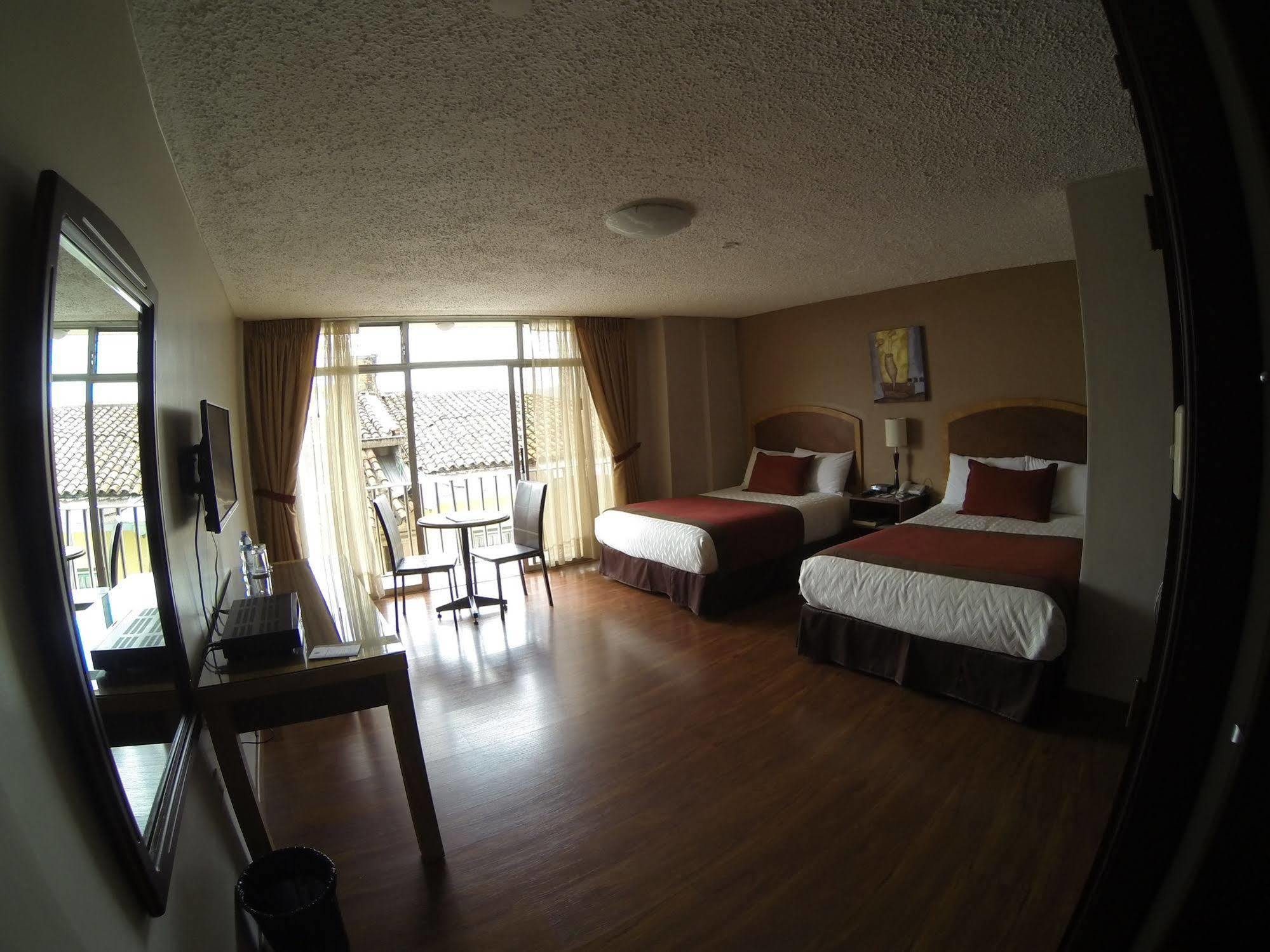 Hotel Santa Monica Cuenca Exteriör bild