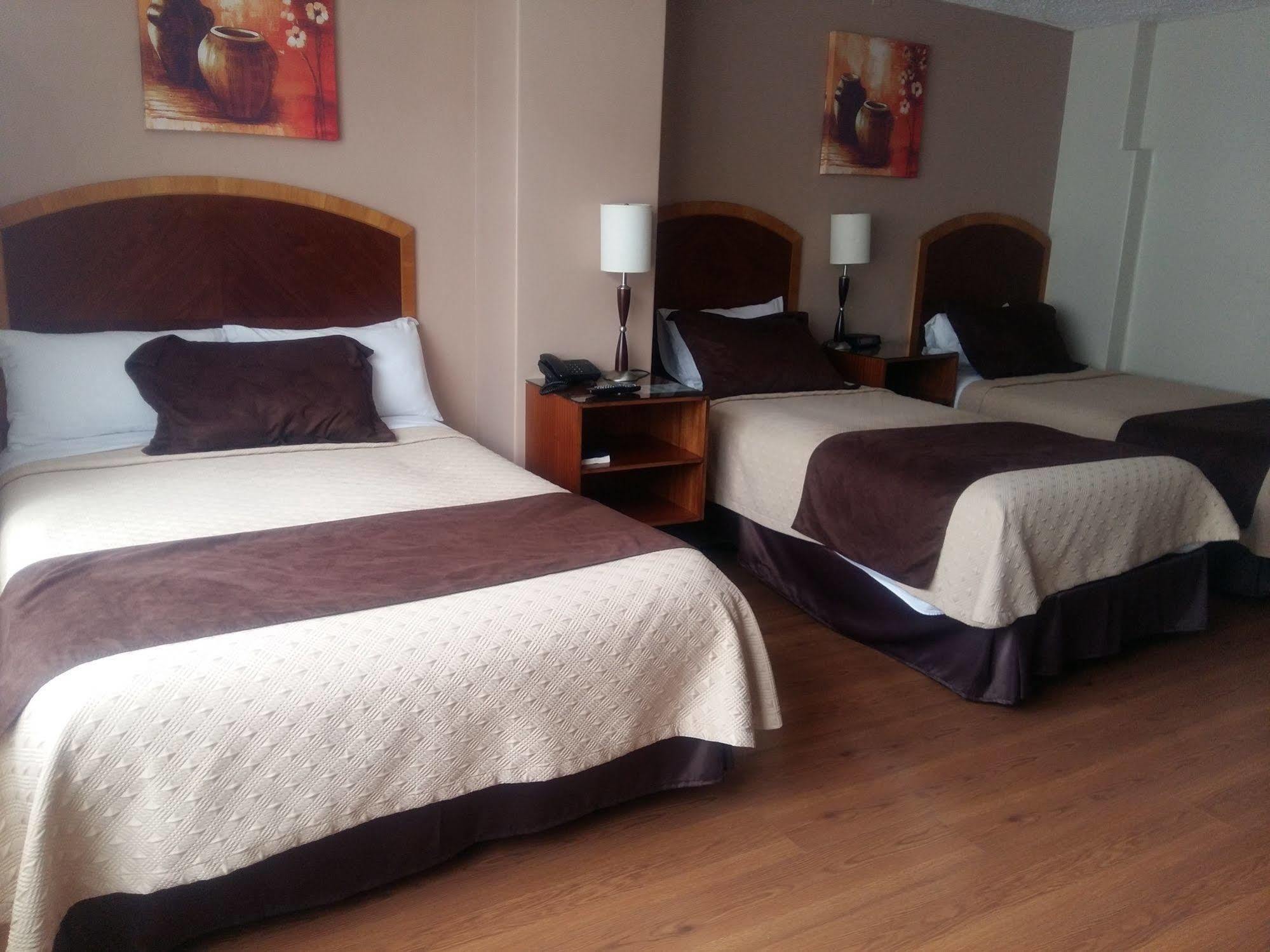 Hotel Santa Monica Cuenca Exteriör bild